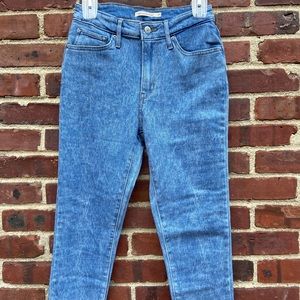 NWOT LEVIS 721 HIGH RISE SKINNY